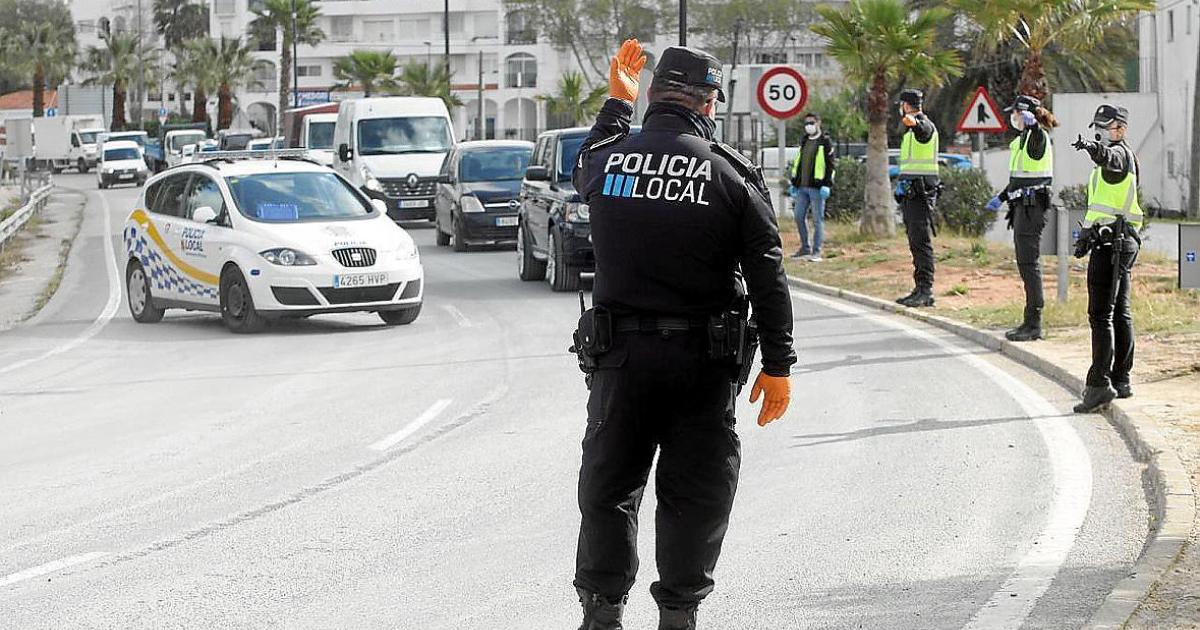 Detenido un motorista por agredir a un policía tras una temeraria huida por Ibiza
